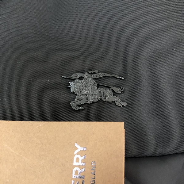 ハイクオリティダウンジャケット側面デザイン